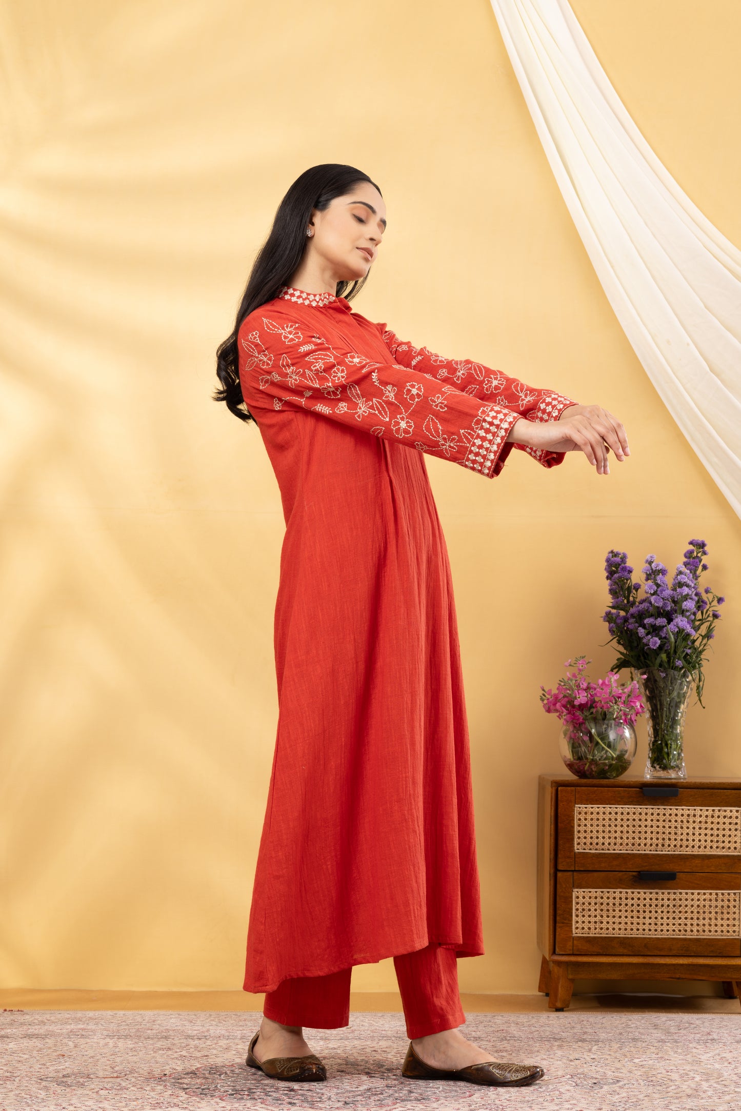 Saadgi Burnt Brick Embroidered Kurta Set