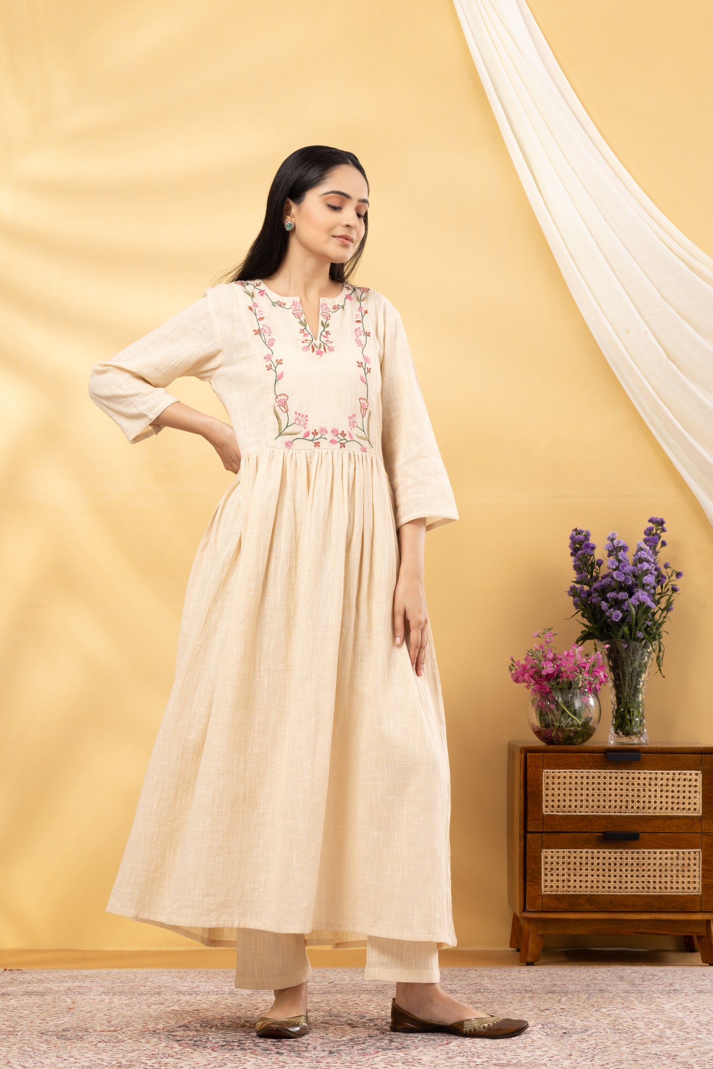 Saadgi Oat White Embroidered Kurta Set