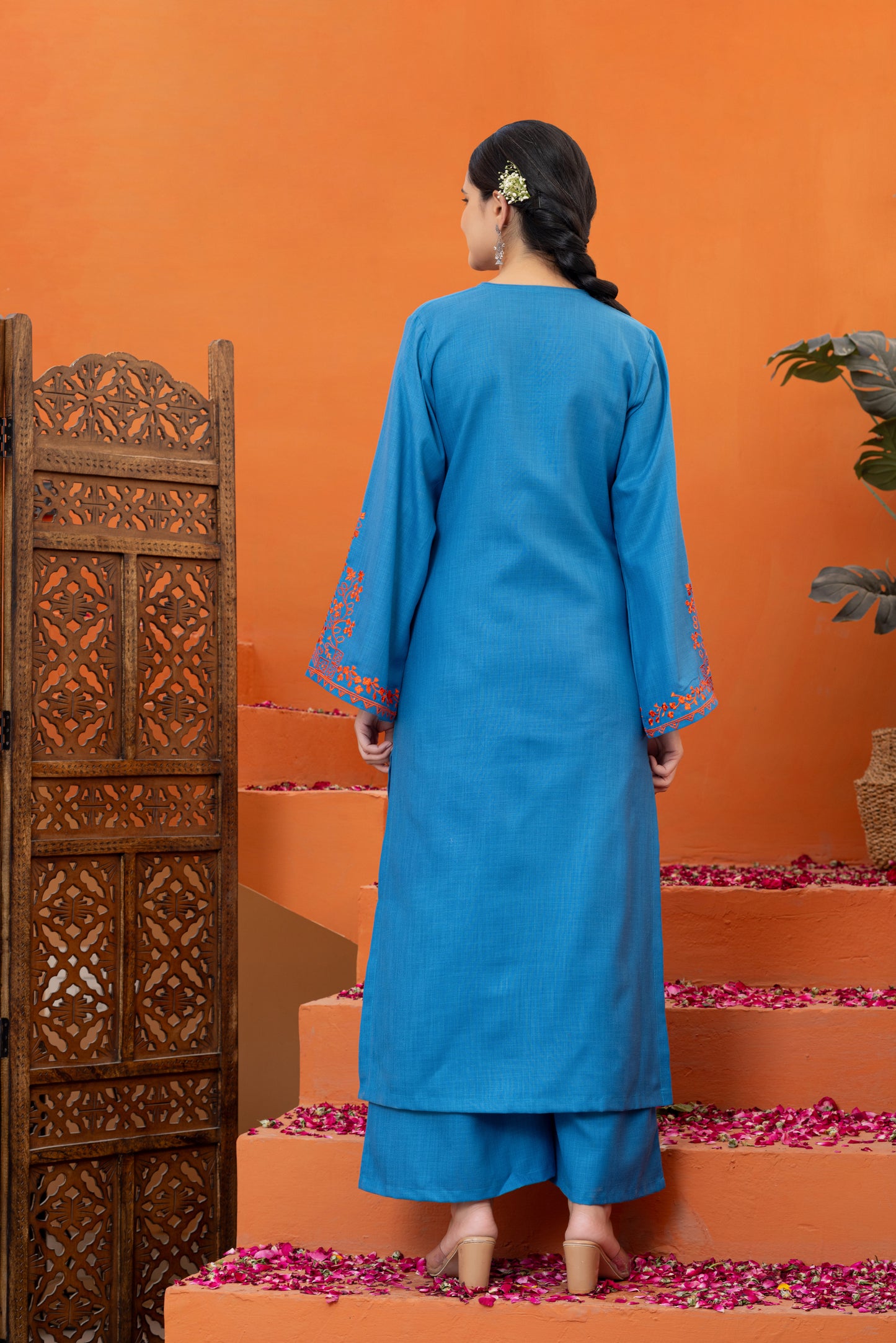 Jugni  Classic Teal Embroidered Phiran Set