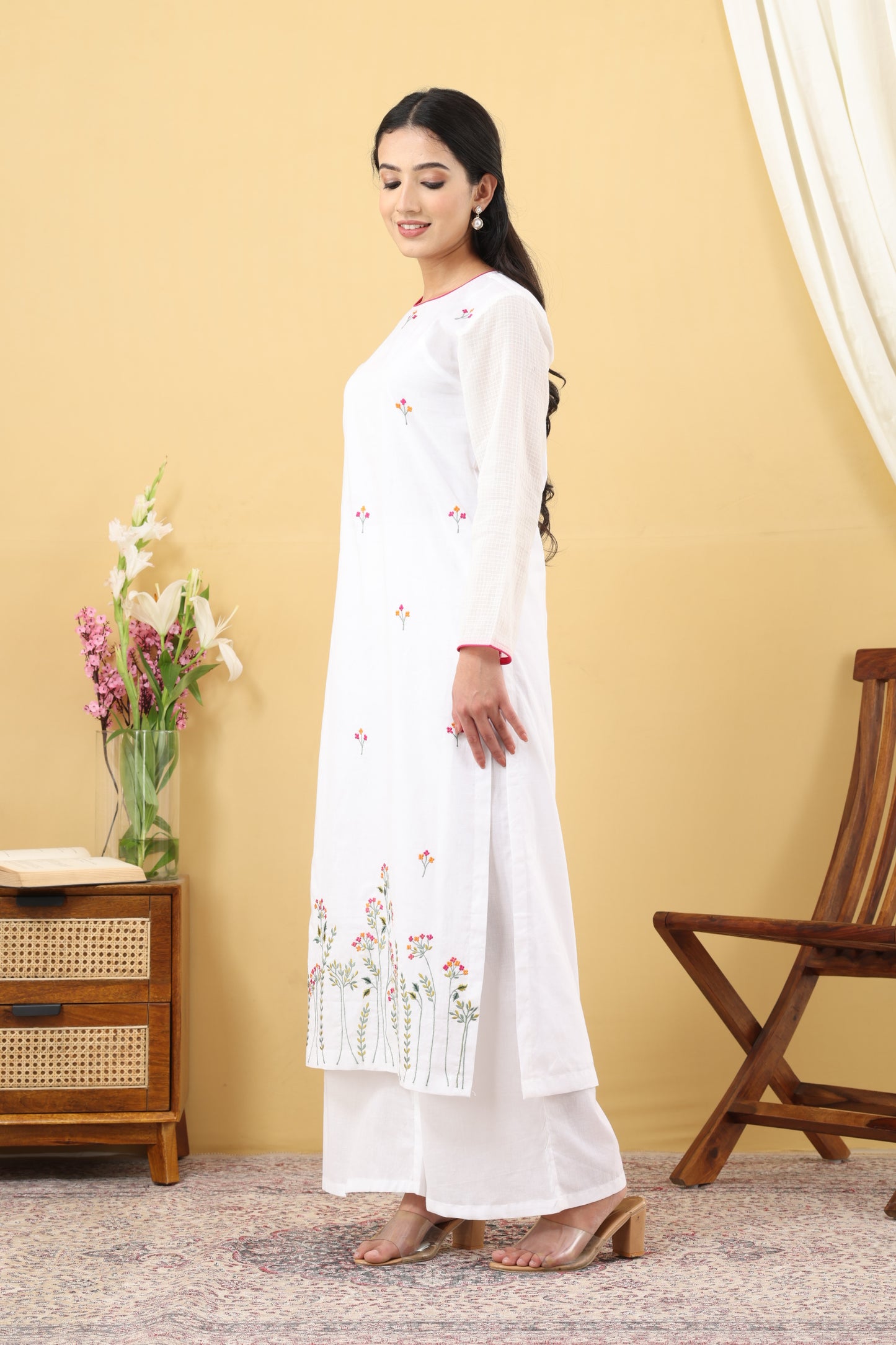 Saadgi White Multi Embroidered Kurta Set