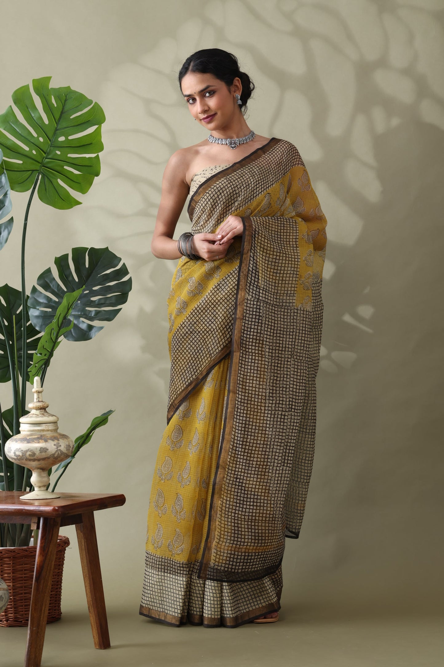 Navya Yellow Paisley check Border Cotton Kotta Doriya Saree.