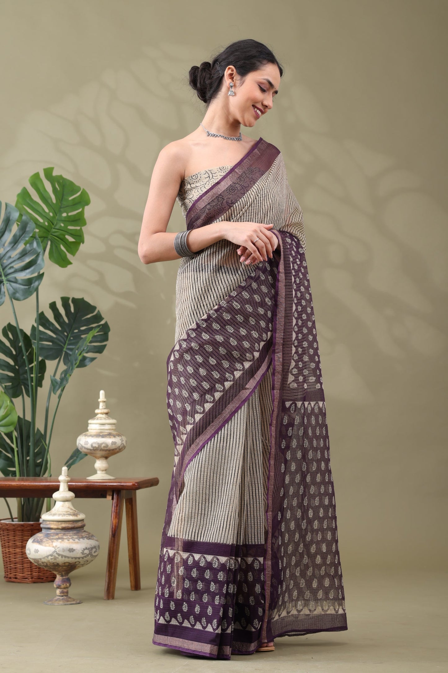 Navya Striped Mauve leaf Border Cotton Kotta Doriya Saree.