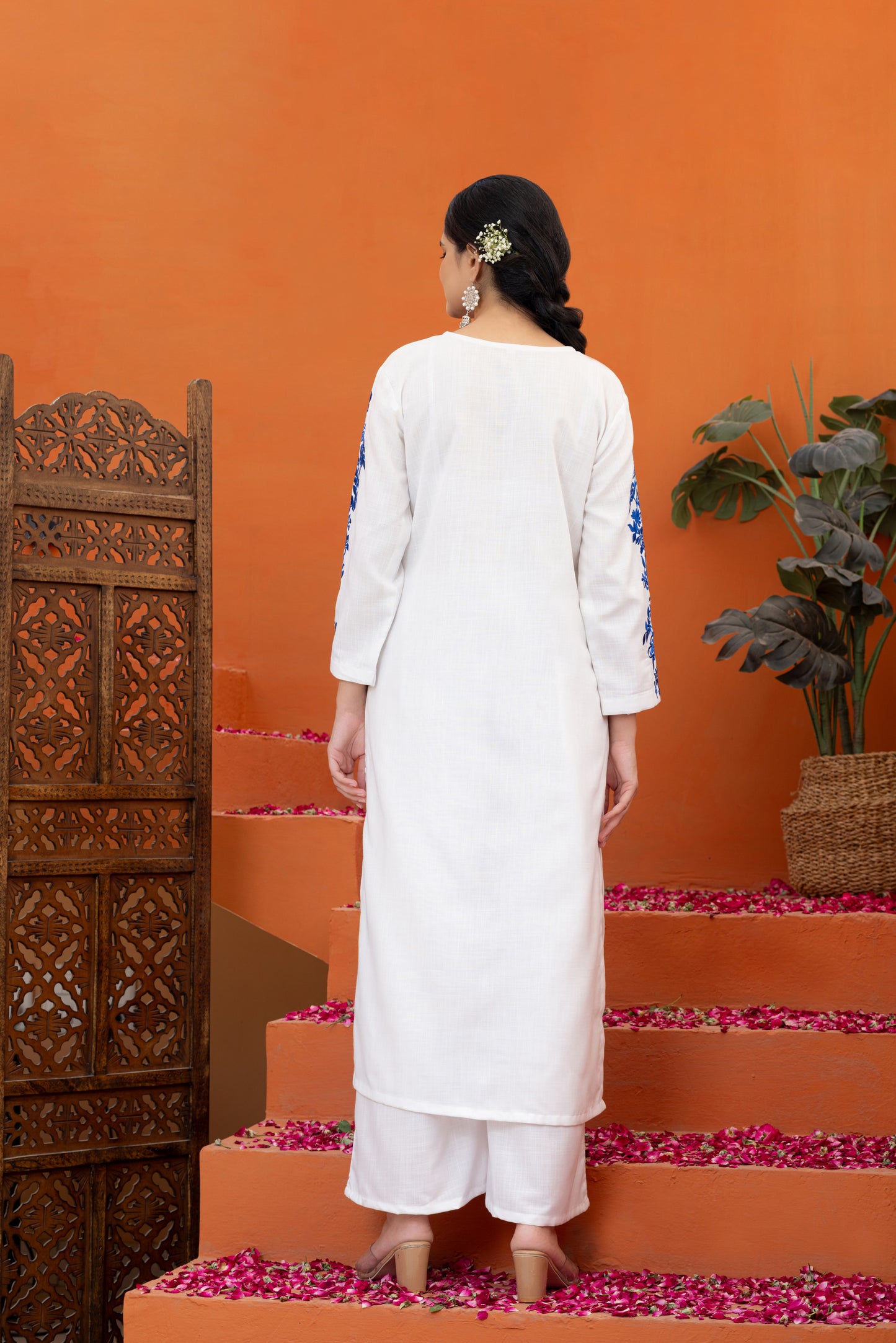 Jugni White Indigo Embroidered Phiran Set