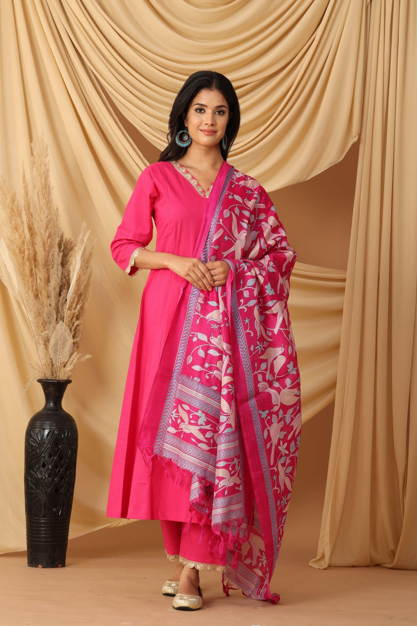 Pihu Fuschia Lace Kurta Set with Printed Dupatta