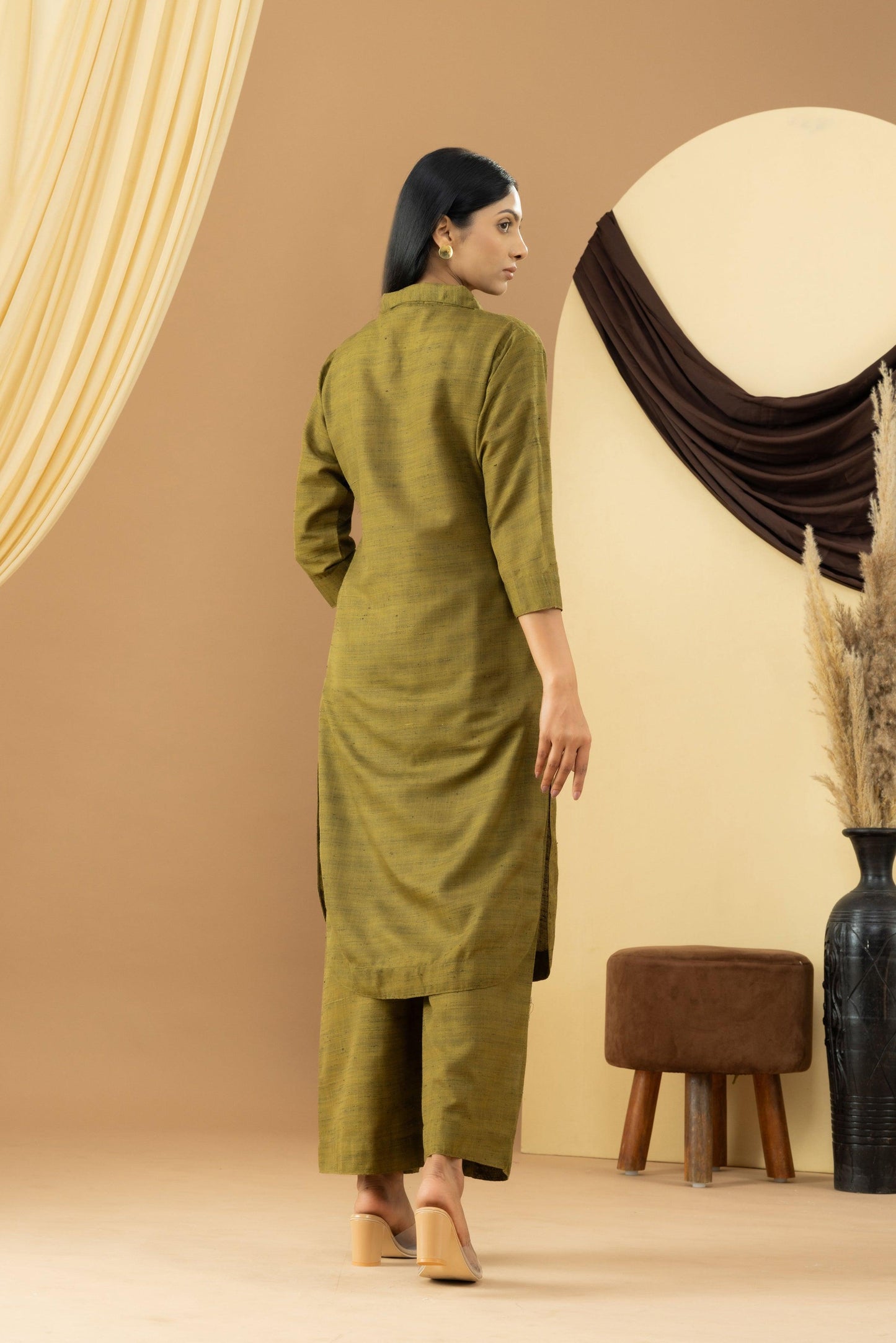 Harsingaar Olive Green Khadi Kurta set